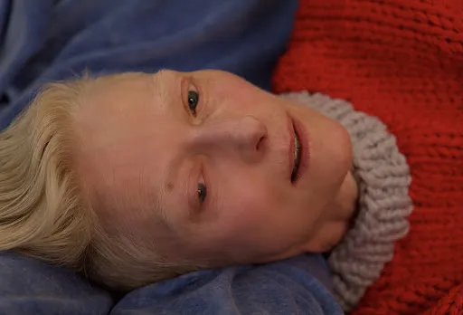 الحجرة المجاورة